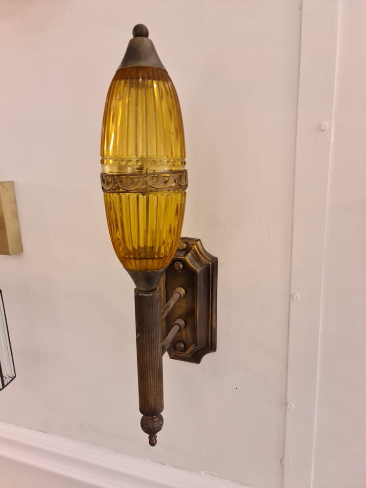 מנורת קיר לפיד אוקסיקנו טחרה.